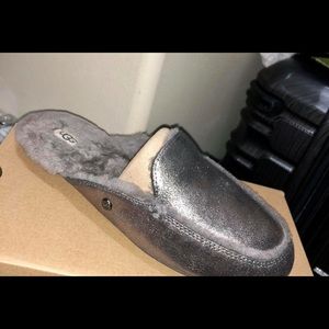 Ugg slippers